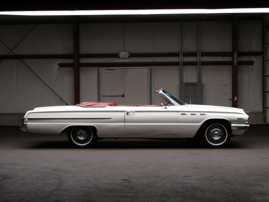  Buick Invicta Convertible 1962 года  (фото 2 из 7)